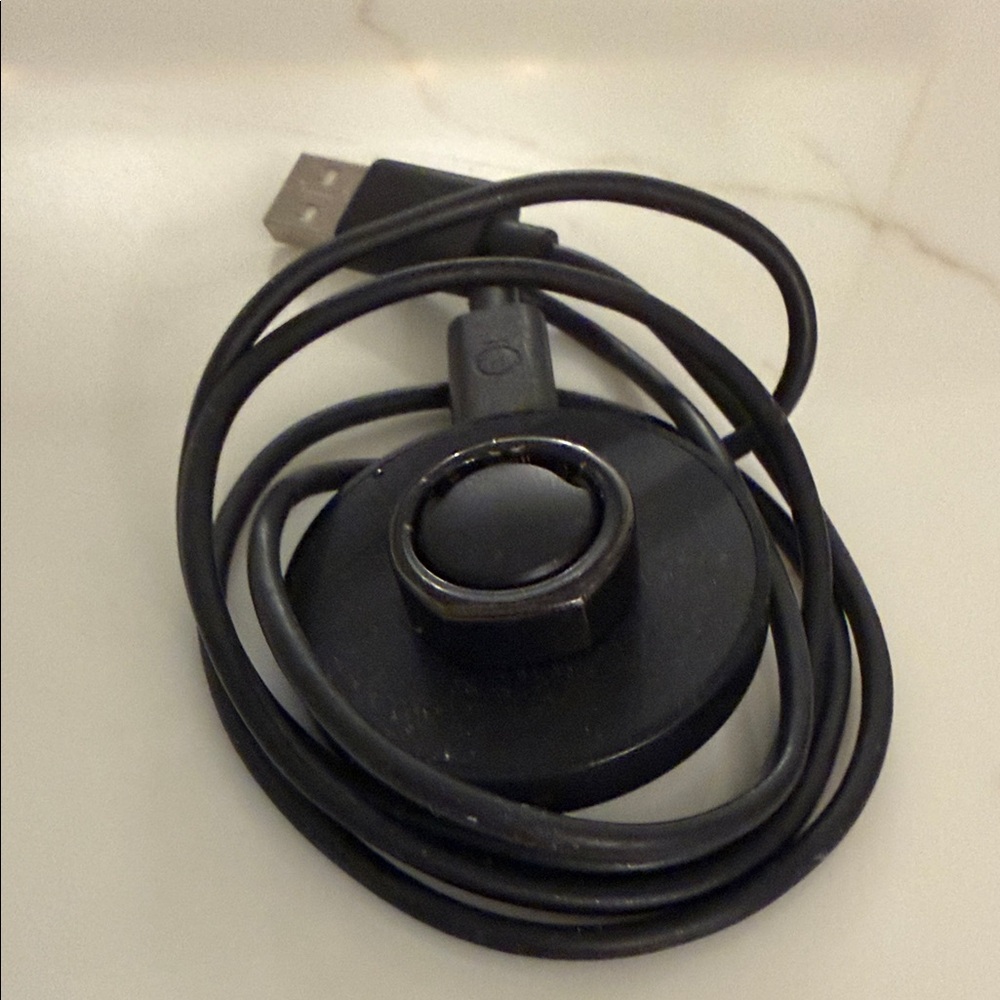 Oura Black Ring with USB Cable